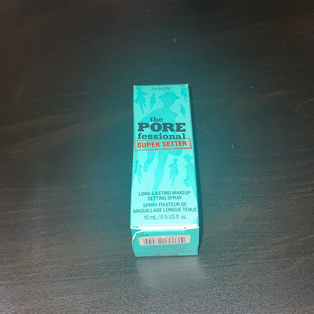 The Porefessional setting spray